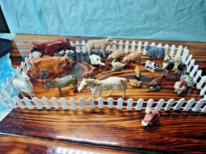 Vintage Britains Farm Animals Lot Of 22 Metal w/ Wood & Wire Fencing France USA - Picture 1 of 20