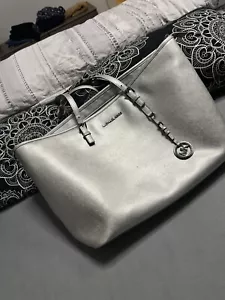 Michael Kors Shopper Silber - Bild 1 von 13