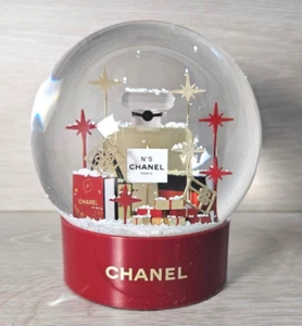 CHANEL BEAUTE Beauty VIP Novelty Gift N°5 Snow Globe 2022 Christmas *Limited* - Bild 1 von 3