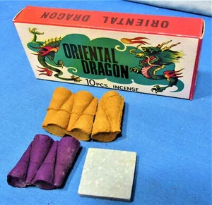1960’s Hippy Style Incense Kegel ~ A Dozen Boxes & Store Display Card ~ All Full - Bild 1 von 6