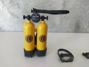 MADELMAN SECOND GENERATION MEN'S SUBMARINE FROG ACCESSORIES LOT - Picture 1 of 6