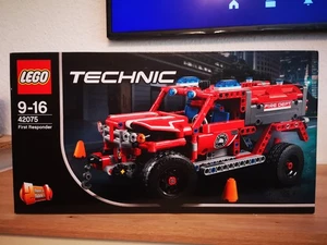 LEGO Technic 42075 First Responder Feuerwehr-SUV, 2in1, Umbaubar - Bild 1 von 4