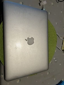 macbook air - Picture 1 of 5