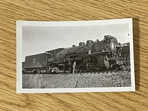 Western Pacific Railroad Steam Engine Locomotive 329 Vintage Photo - Picture 1 of 3
