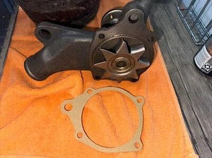 Engine Water Pump GMB 110-2986 NOS - Picture 1 of 1