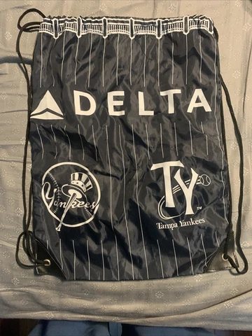 New York Yankees  Tampa SGA Drawstring Backpack/Gym Bag Delta Airlines Cover