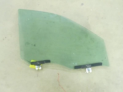 17 18 19 20 21 22 23 24 25 Jeep Compass front door glass passenger right - Image 1 of 2