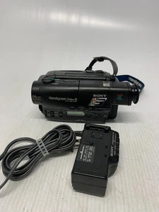 Sony Handycam Hi8 8mm Camcorder Video Camera Player Transfer CCD-TR93 NTSC - Picture 1 of 11