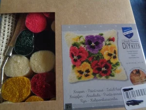 DIY VERVACO LATCH HOOK RUG KIT PANSIES FLOWERS PILLOW 16" X 16" - Picture 1 of 2