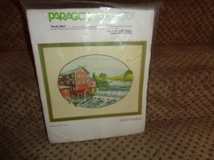 Neu in Verpackung -- Vintage 1979 Paragon Stitchery Crewel Stickpackung "Dells Mill" #0317 - Bild 1 von 3