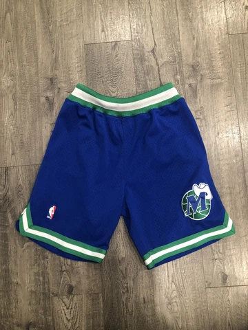 Mitchell Ness Dallas Mavericks 1998-99 Nowitzki NASH AUTHENTIC Size Small Shorts Cover