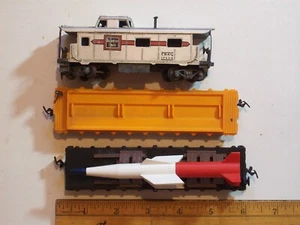 TRAIN HO CABOOSE BURLINGTON ROUTE CB&Q 12568 FLATCAR SEABOARD 0875 ROCK ISLAND - Picture 1 of 24