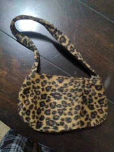 Fur Slouch Messenger Bag Leopard Print Festival 7×4 - Picture 1 of 2