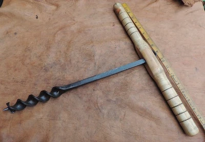 Large Vintage 1-1/4 inch T-handled Auger With Wooden T-bar, clean and sharp - Image 1 of 4