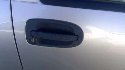 Manija de puerta exterior delantera derecha pasajero Chevy Venture 2000-2005 OEM Foto 1 de 4