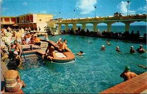 Vintage Luzern Hotel Miami Beach FL Pool direkt am Meer Postkarte Hanau Farbe - Bild 1 von 2