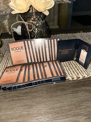 24Rogue por Rihanna 1,2 ml cada una/muestras de Eau De Parfum... ¡DESCONTINUADO! ¡AUTÉNTICO! Foto 1 de 3