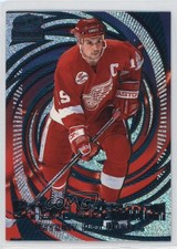 1997-98 Pacific Revolution Emerald Steve Yzerman #52 HOF