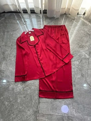 Juego de pijama de seda roja - talla hasta 140 libras Foto 1 de 3