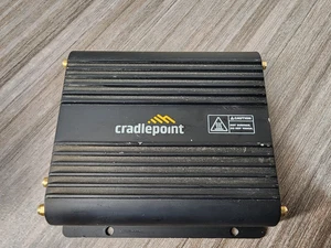 Cradlepoint IBR900-1200M-B LTE router wireless - Foto 1 di 6