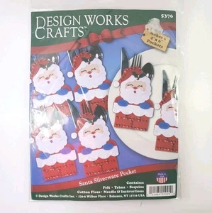 Design Works Crafts Santa Silverware Pocket Dining Table 5376 Felt Kit - Picture 1 of 5