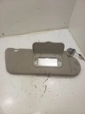 Viseira solar direita passageiro com iluminação compatível com 02-07 RENDEZVOUS 739957 - Imagem 1 de 4