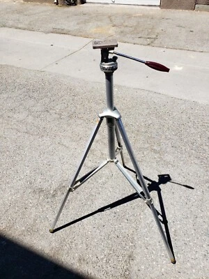 Trípode profesional ligero Linhof YSPR con cabezal inclinable YRN Precision Pan Foto 1 de 4