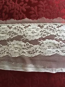 Ivory Floral Lace Trim - Picture 1 of 1