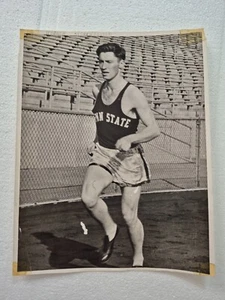 Foto de atleta HORACE ASHENFELTER 1946-49 Penn State Univ, medallista de oro olímpico - Imagen 1 de 3