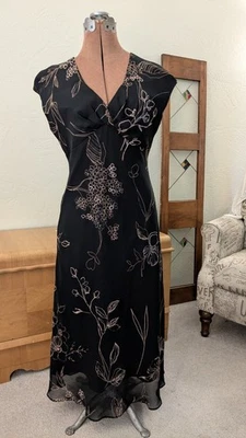  JONES WEAR DRESS 40s/80s style black print dress EUC cap sleeve V neck sz 10 - Image 1 of 4