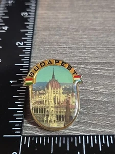 Budapest Hungary Travel Souvenir Lapel Pin Mh - Picture 1 of 2