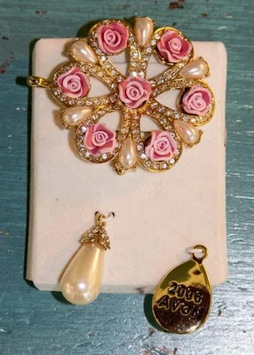 Vintage Set/3 Avon Pink Bisque Rose Goldtone Brooch Pendants Pearl Rhinestones - Image 1 of 4