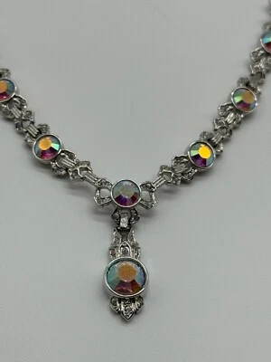 Collar Nolan Miller Glamour Collection Roxanne AB estrás tono plata Foto 1 de 4