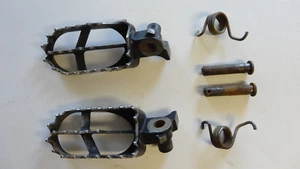 99-2003 Yamaha YZ125 Footpeg Set  - Picture 1 of 5