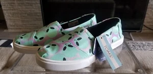 TOMS ALIEN - Picture 1 of 5