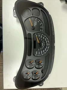 2003-2007 CHEVY SILVERADO GMC SIERRA INSTRUMENT CLUSTER 15114649 - Picture 1 of 6