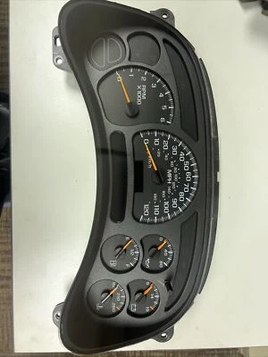 2003-2007 CHEVY SILVERADO GMC SIERRA INSTRUMENT CLUSTER 15114649 - Image 1 of 4