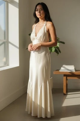 Ivory Mermaid Wedding Dress Women's Sz M 10 Train Trumpet Lace Bridal NO TAGS - Image 1 of 4