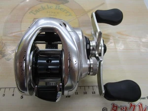 Shimano 16 Metanium MGL XG Right Hand Bait Casting Reel RH Used JP - Picture 1 of 7