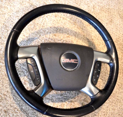 2007 GMC YUKON STEERING AUTHENTIC WHEEL HORN PAD 2007 ONLY!!! Foto 1 de 4