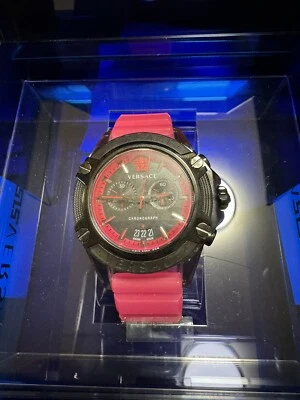 Relógio masculino Versace Icon cronógrafo ativo quartzo mostrador preto VEZ700221 - Imagem 1 de 4