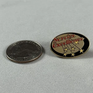 Pinback vintage Service Excellence Employee Award tono dorado #56144 - Imagen 1 de 2
