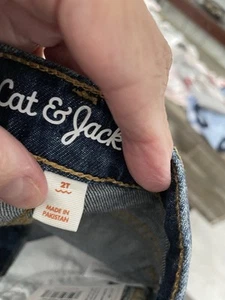 Girls cat and Jack denim shorts 2T New with tags - Picture 1 of 3