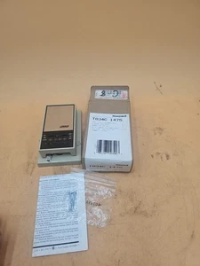 Lennox Honeywell T834C1475 Thermostat. 17G1801 - Picture 1 of 5
