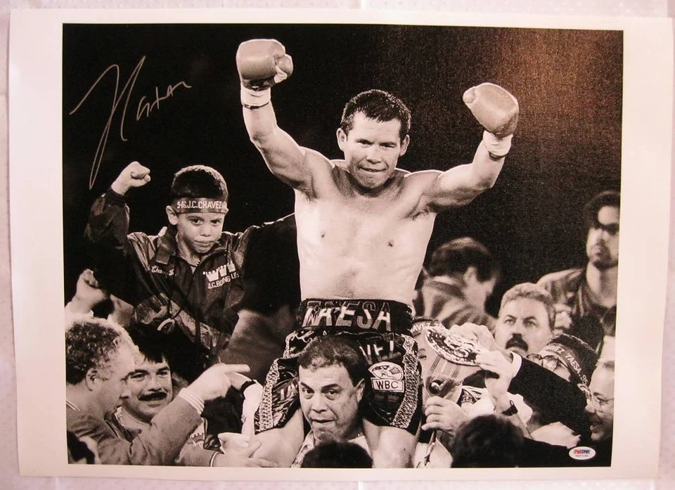 Julio Cesar Chavez Sr. autograph signed 16x20 Canvas boxing Photo PSA/DNA COA - Image 1 of 1