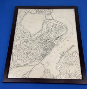 Mapa de Portland, Maine C.1930 con marco de madera y vidrio, respaldo de pizarra blanca sin ácido - Imagen 1 de 24