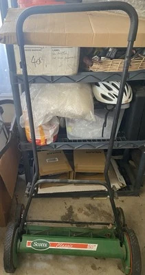 "Cortadora de césped Scotts Classic de 20"" con carrete de empuje" Foto 1 de 4