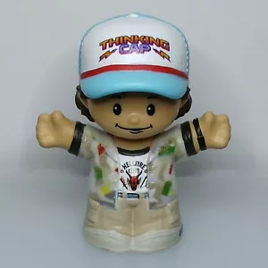 Fisher Price Little People Stranger Things Hellfire Club Dustin Henderson Figur - Bild 1 von 5