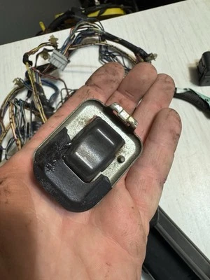 Interruptor de bloqueo de puerta izquierda conductor cupé 2 puertas Honda Civic EG6 EJ1 Si EX 1992-1995 NEGRO Foto 1 de 2