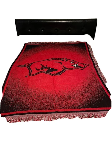 Arkansas Razorbacks knitted Reversible throw blanket Cover